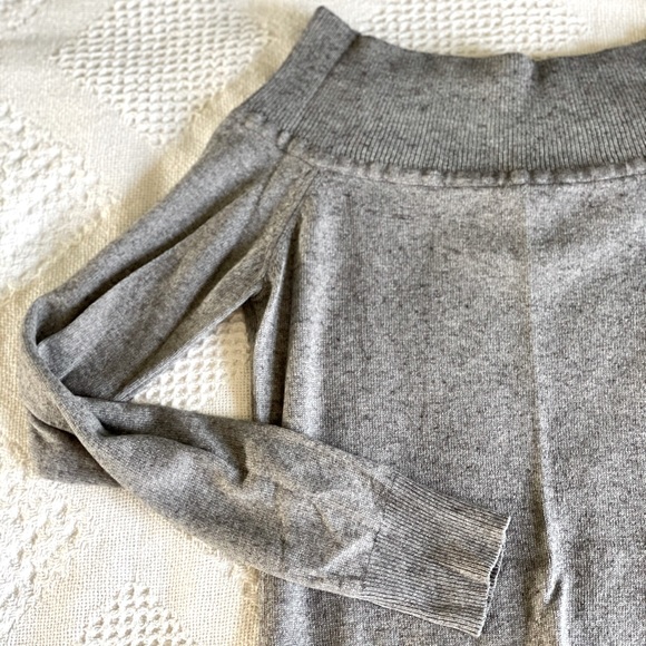 Vintage cashmere off-shoulder sweater - Picture 2 of 2